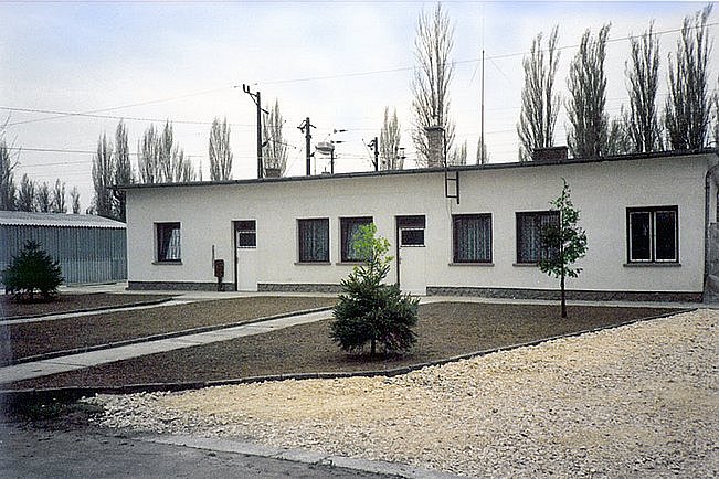 Zweigwerk Vác (Ungarn) wird gegründet.
